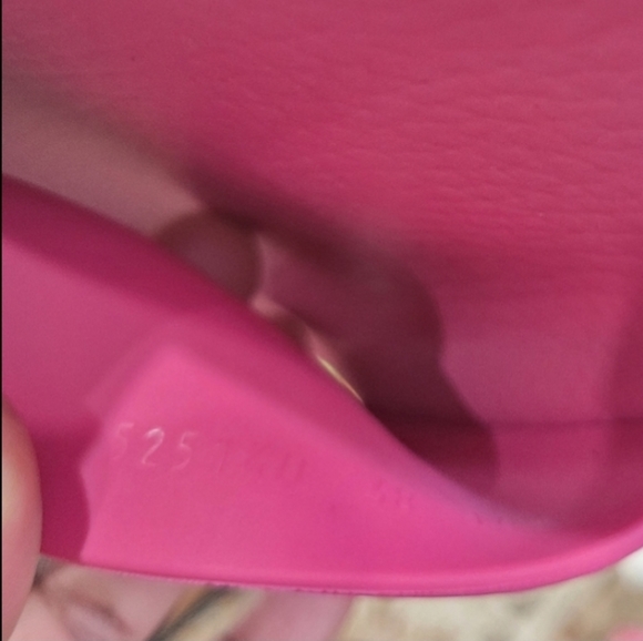 Gucci Pursuit Slide Sandals - Picture 6 of 6